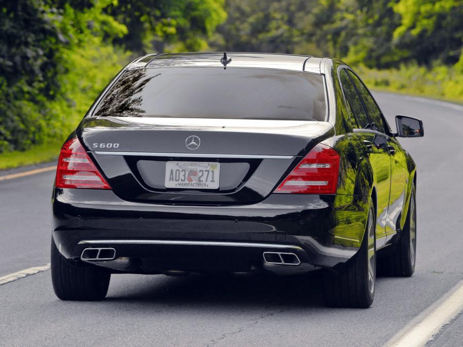  Mercedes-Benz S600 2009 года  (US) (фото 3 из 10)